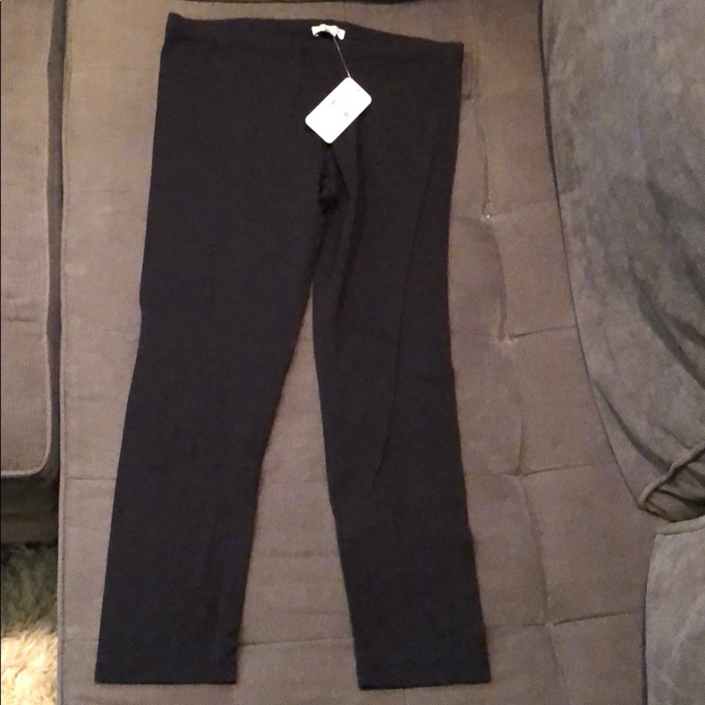 NWT small black cropped Splendid leggings